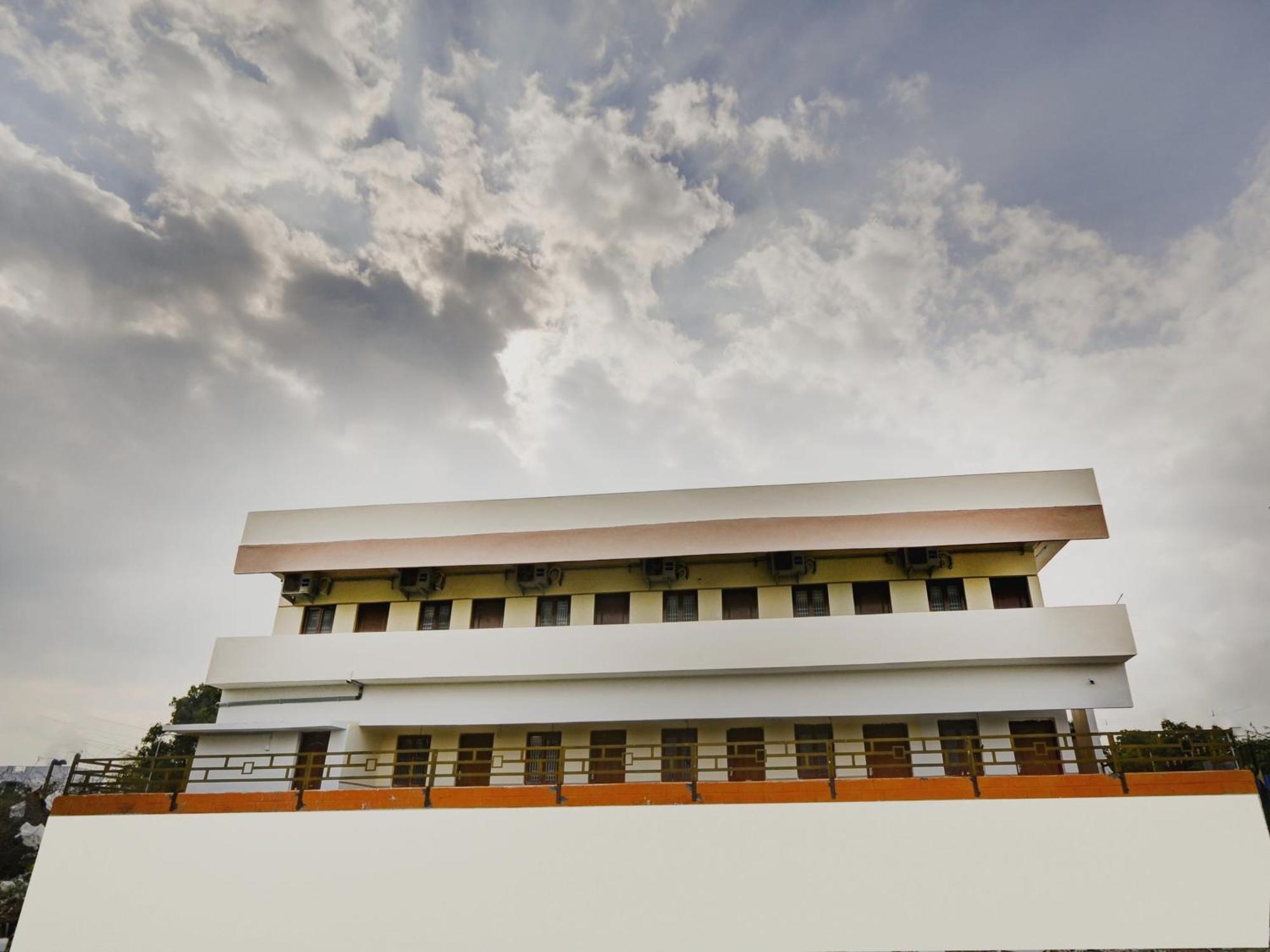 Hotel O Aruthraa Residency Podanur Екстер'єр фото